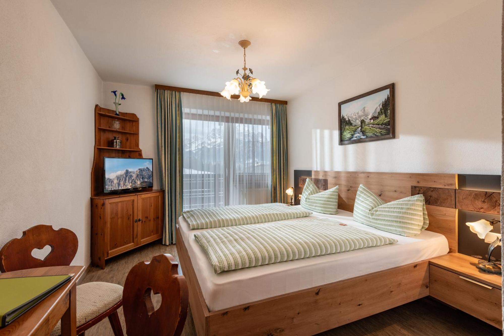 Pension Noella Sankt Johann in Tirol Esterno foto